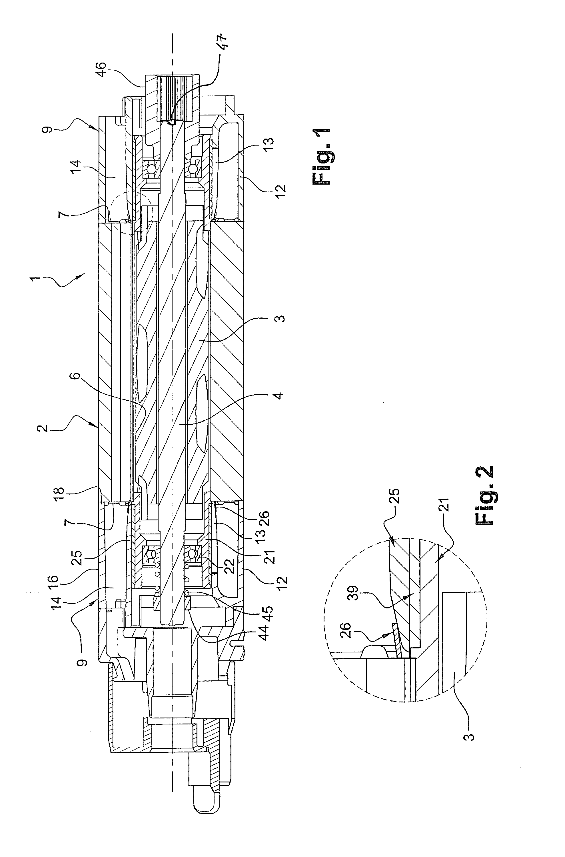 Induction motor capable of being housed in a tubular actuator and method of assembling this motor