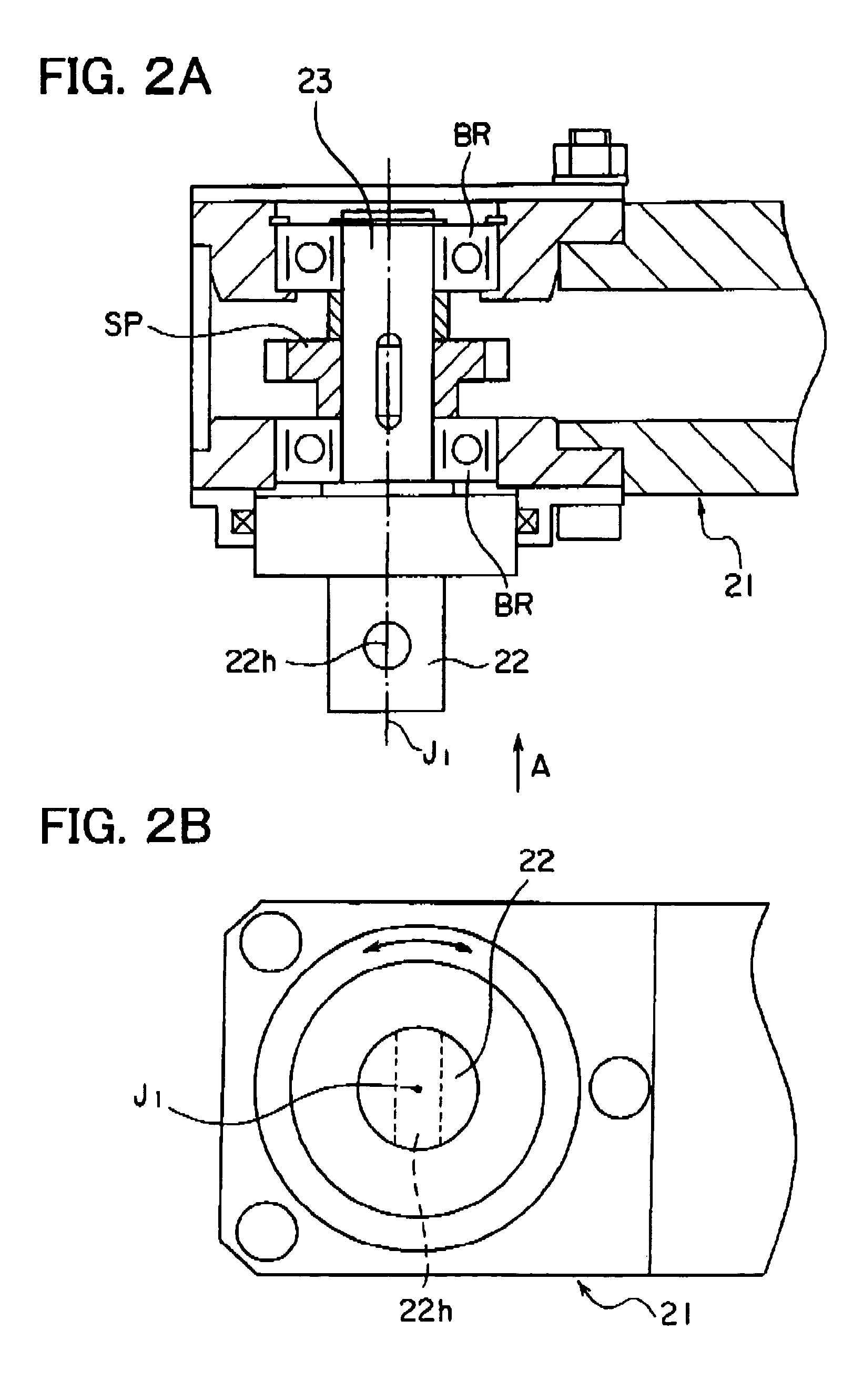 Molten metal feed apparatus of die casting machine, molten metal feed method, and ladle