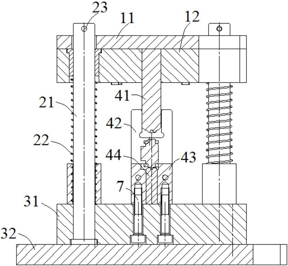 Tripping device chiseling and riveting fixture and riveting method thereof