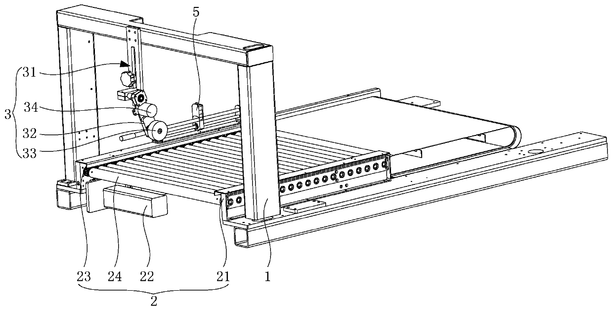 Elastic material conveying device and elastic material cutting machine