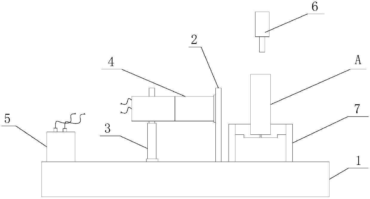 Anti-thermal-deformation drilling equipment for cleaning gun head metal connecting piece