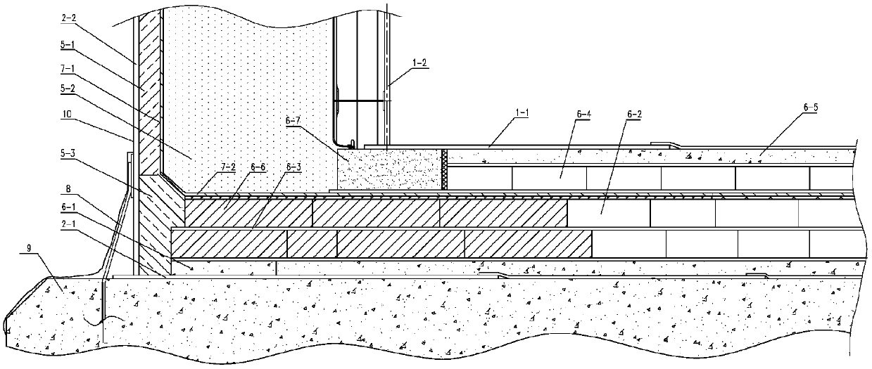 Full-volume tank with non-metal sealing layer for storing low-temperature medium