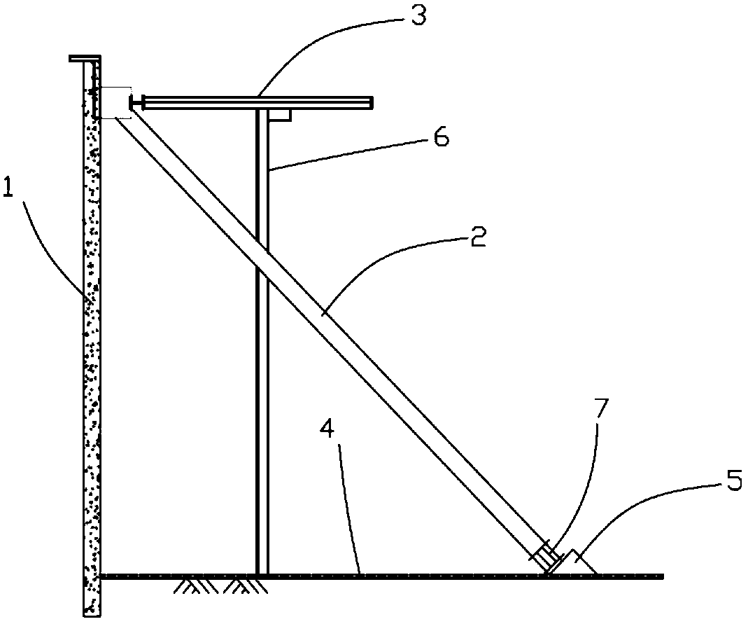 Foundation pit supporting structure with oblique support and pre-stress surrounding purlin