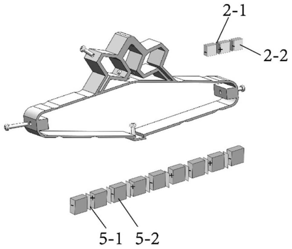 A composite dynamic-static coupling piezoelectric actuator and its driving method