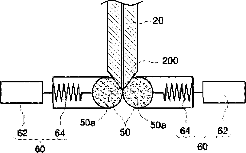 Nozzle cleaning device and cleaning method