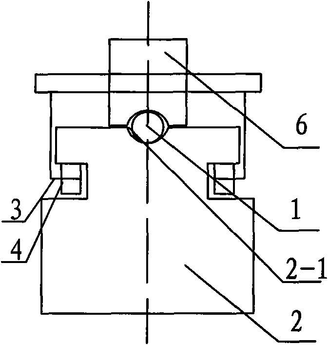 Device for molding section variable camber part by one-step profile modeling and winding and method thereof