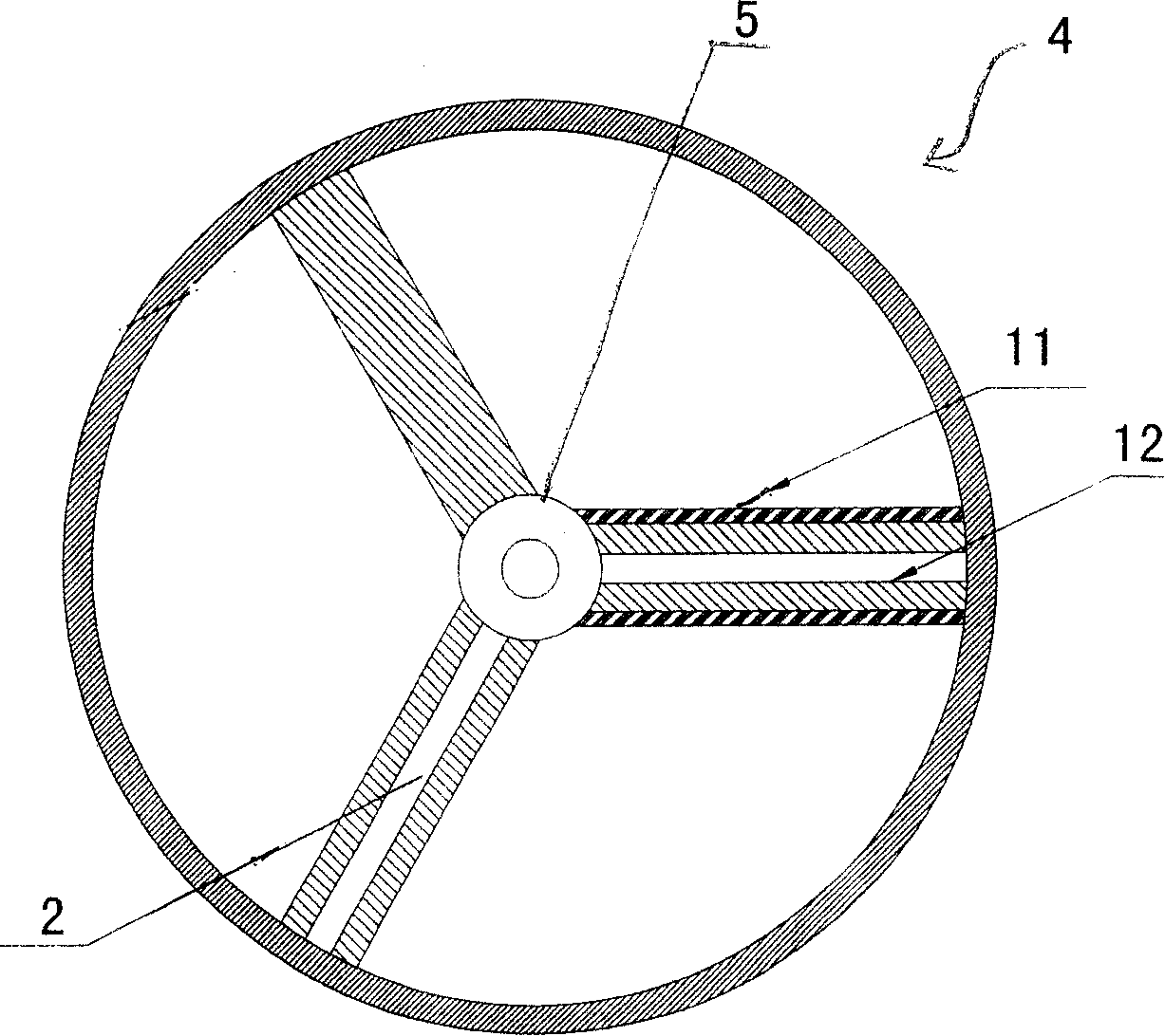 Methanol/ethanol trapped vortex micro-combustor pre-heating intaking method and device for automobile cold-starting