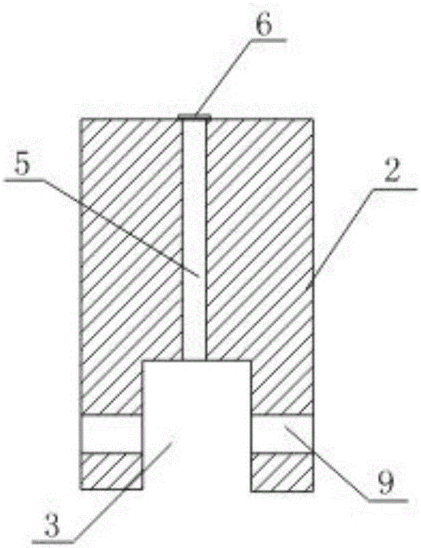 Gear device making meshed position fully lubricated