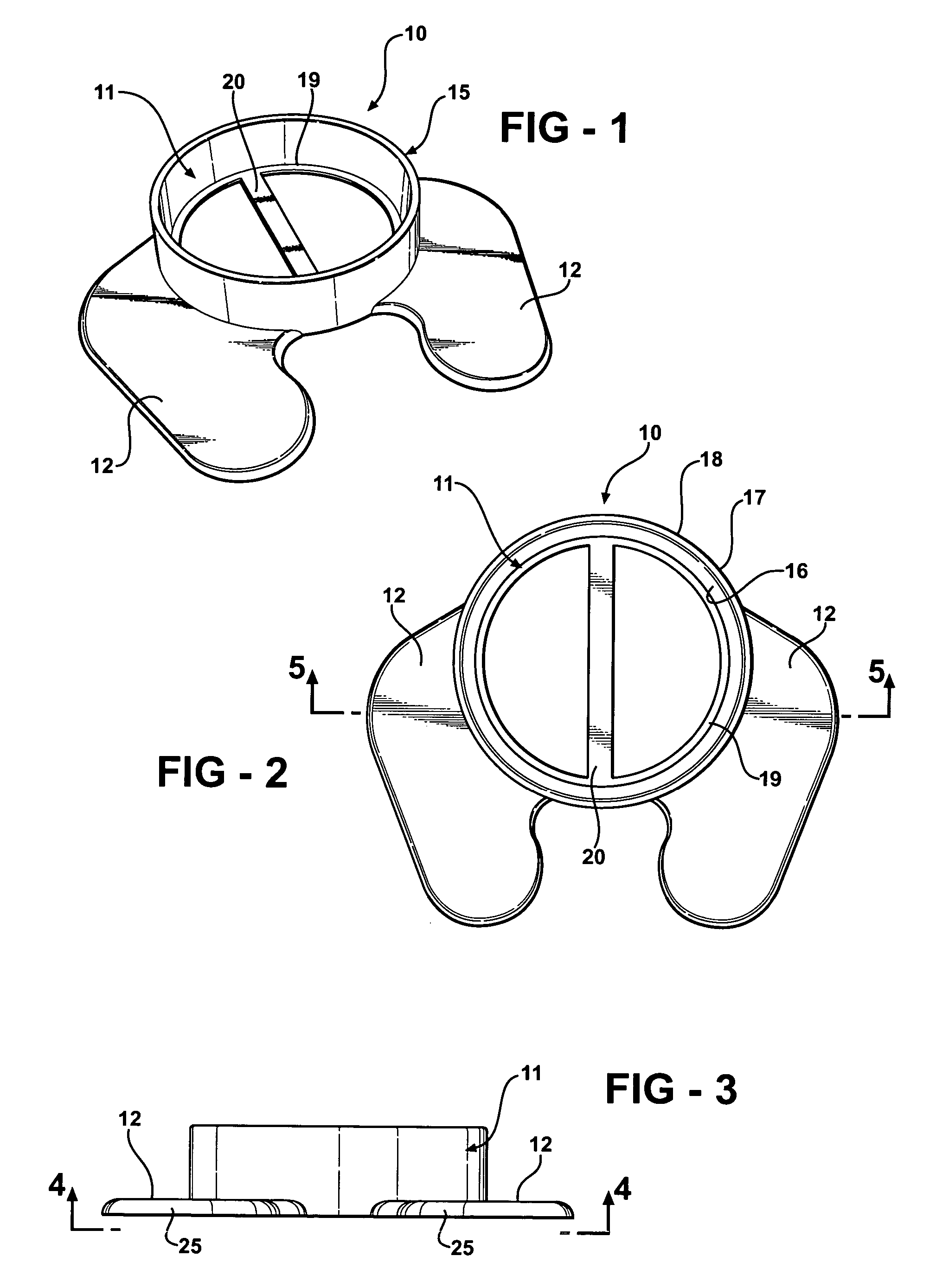 Retainer for immoblizing a bucket during mixing