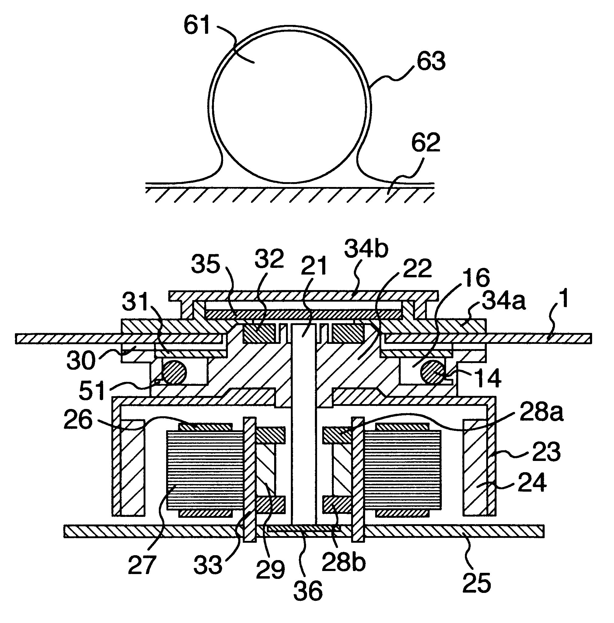 Disk drive with unbalance correcting mechanism