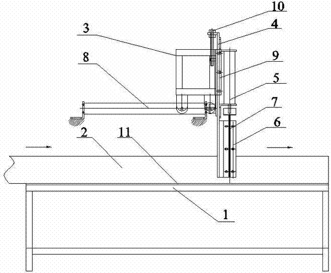 Automatic green brick cutting-off machine for producing light refractory bricks