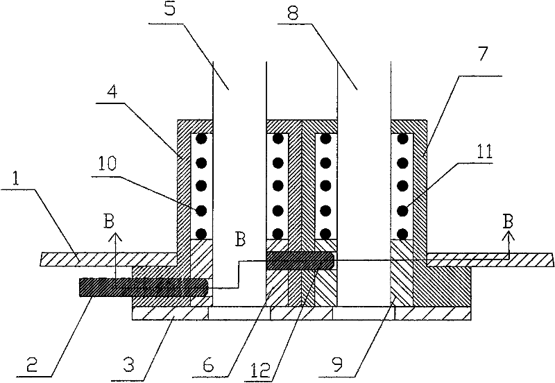 Mechanical interlocking device of disconnecting switch and grounding switch