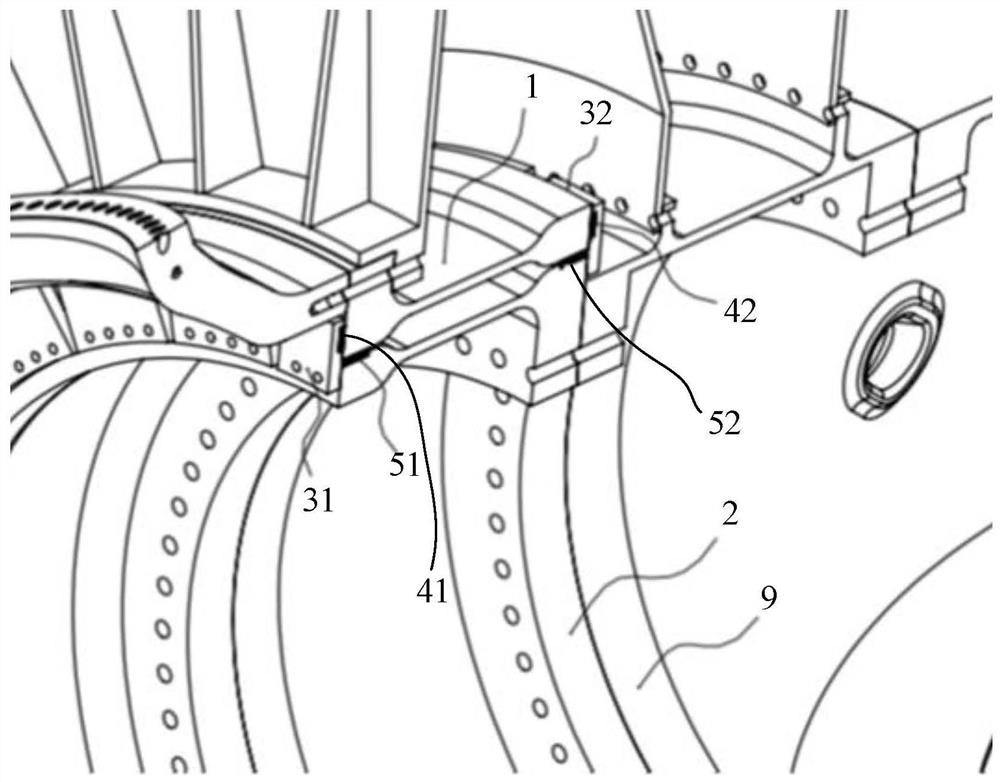 Sliding main bearing drive chain and wind turbine including same