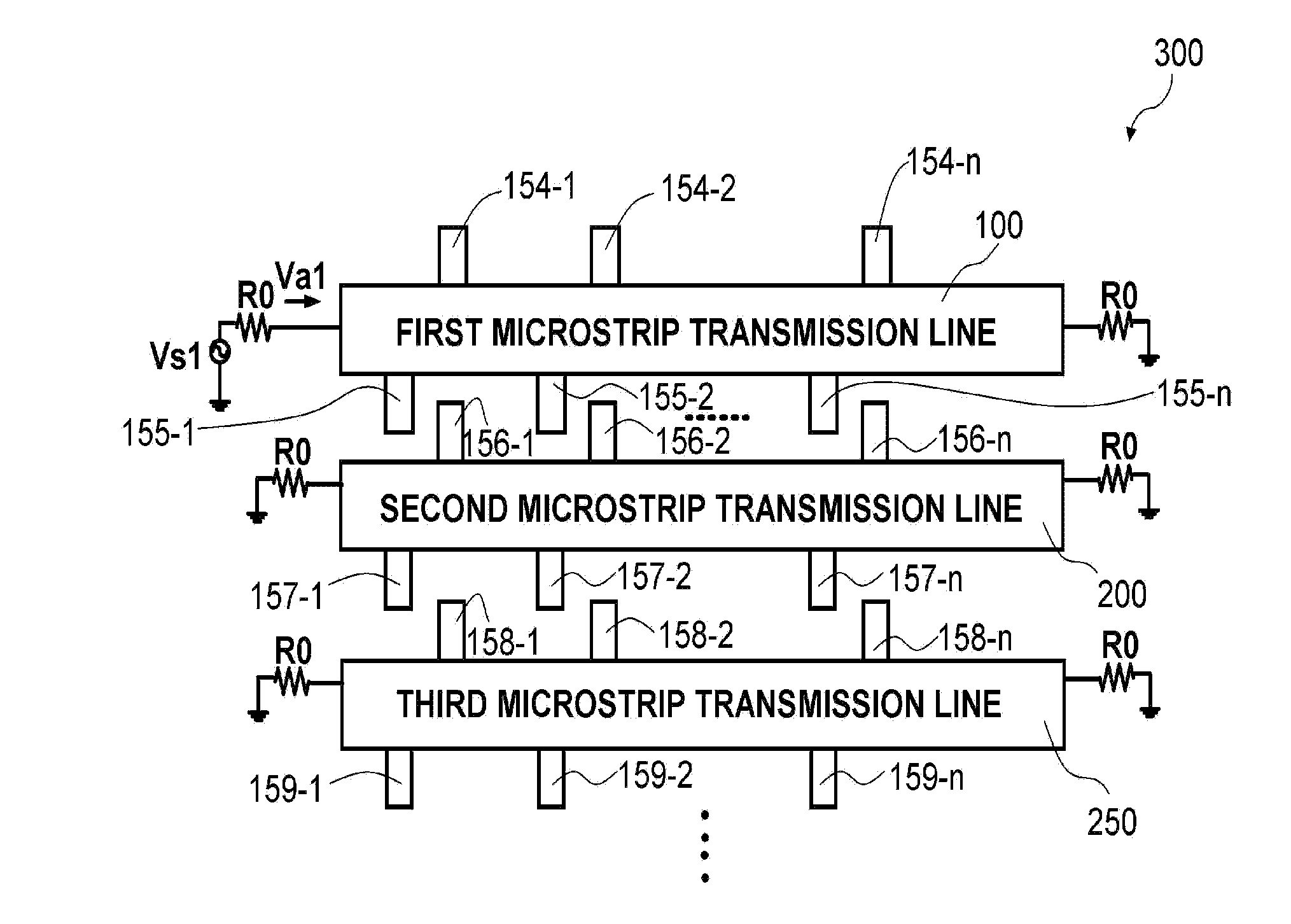 Mictostrip transmission line structure with vertical stubs for reducing far-end crosstalk