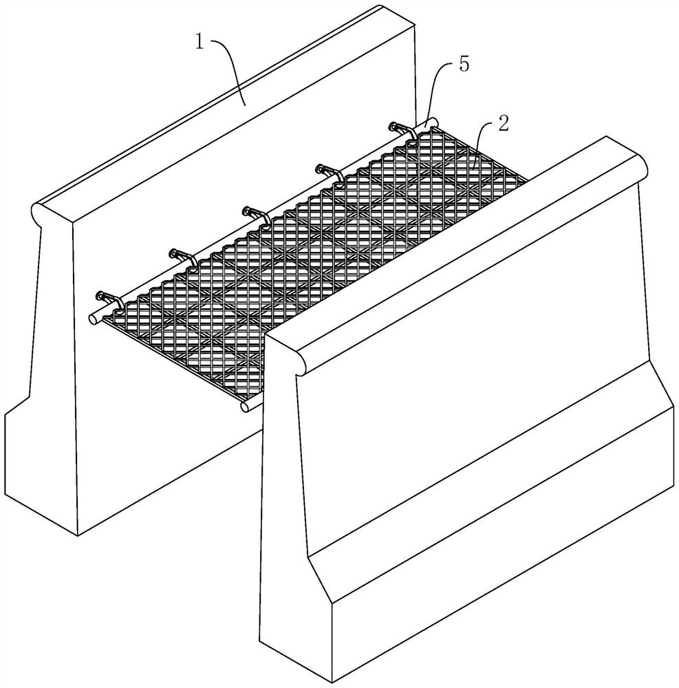 Expressway bridge medial strip anti-falling safety facility