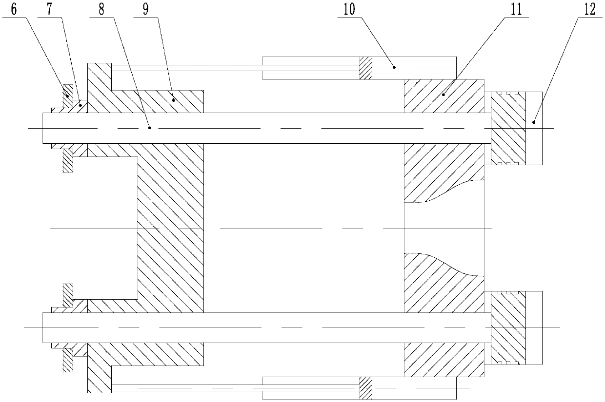 Die locking mechanism and method for two-plate injection molding machine to bear spiral pairs to synchronously follow movable template