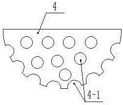 Cement wall face leveling device for building