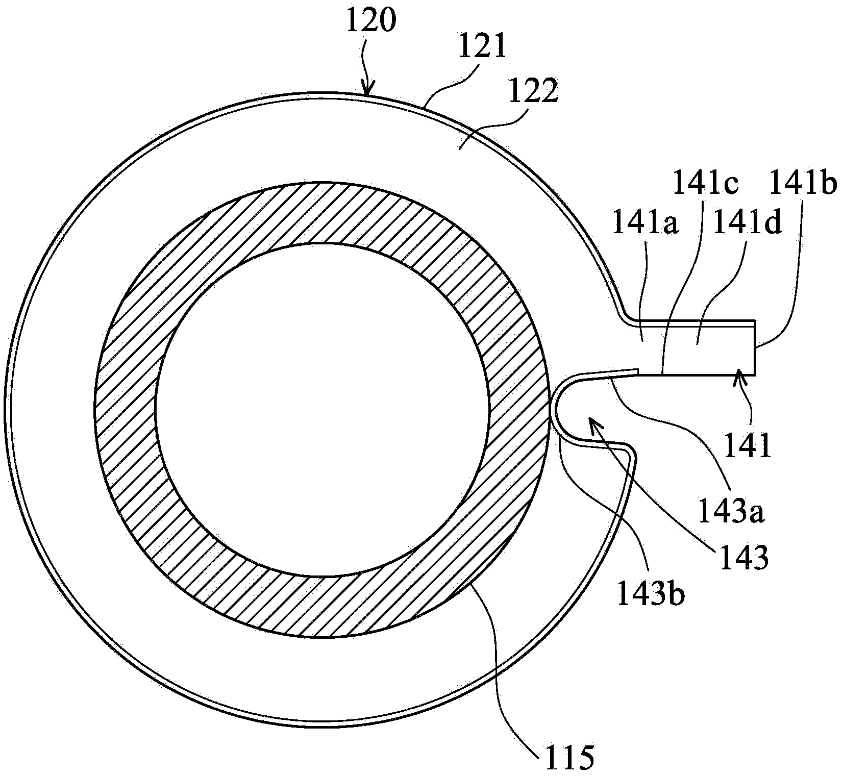 Winder and method for winding wire on winder
