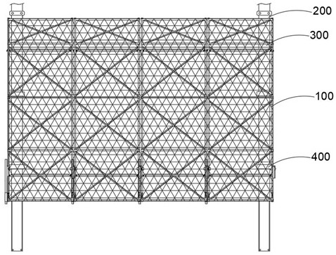 Chain mechanism attached to climbing frame for scaffolding used in construction engineering