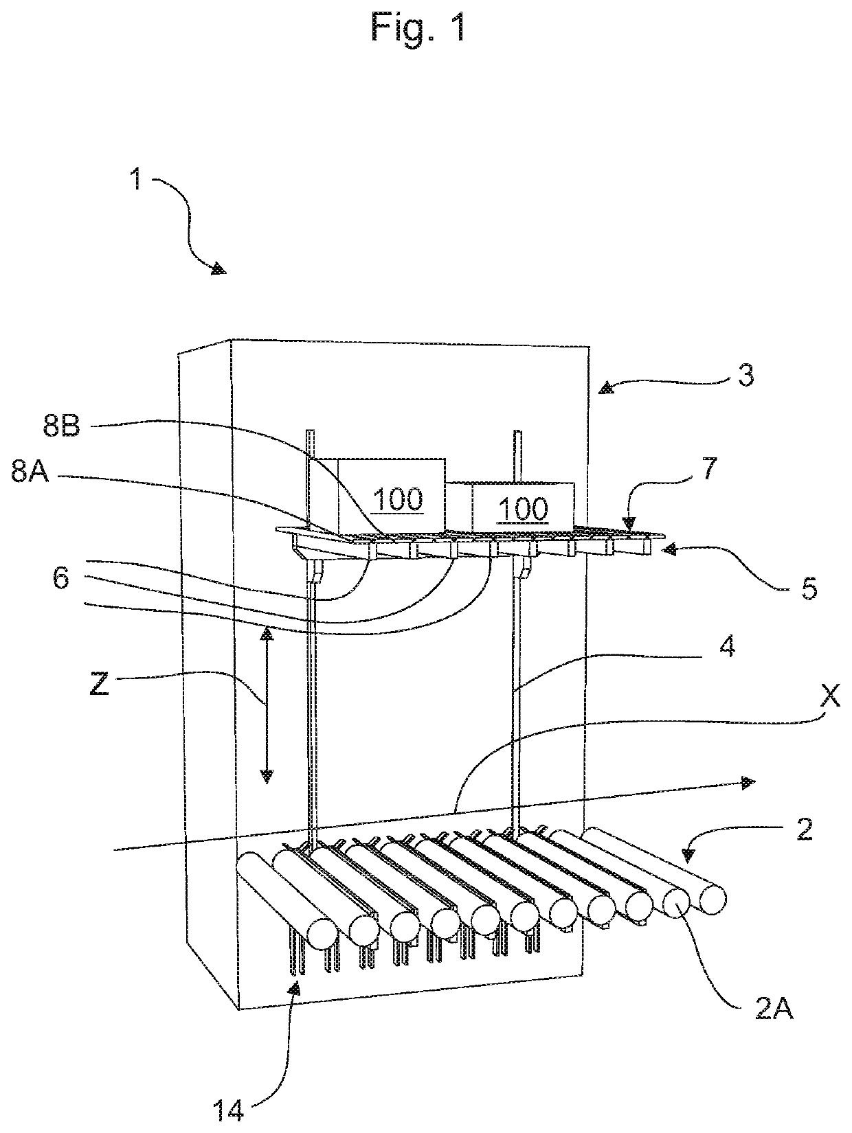 Device for lifting one or a plurality of articles from a roller conveyor