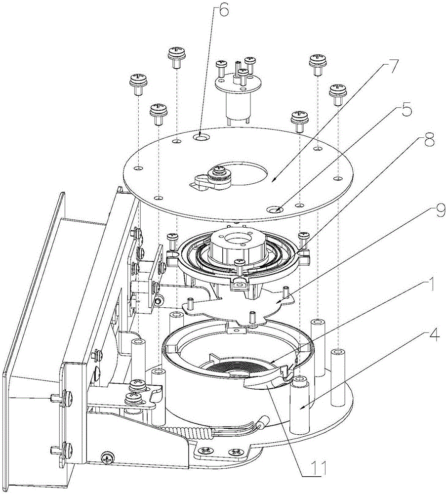 Cord winding and automatic resetting structure of take-up structure microphone cord
