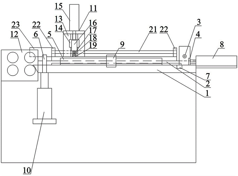 Full-automatic porous plate machining device and machining method thereof