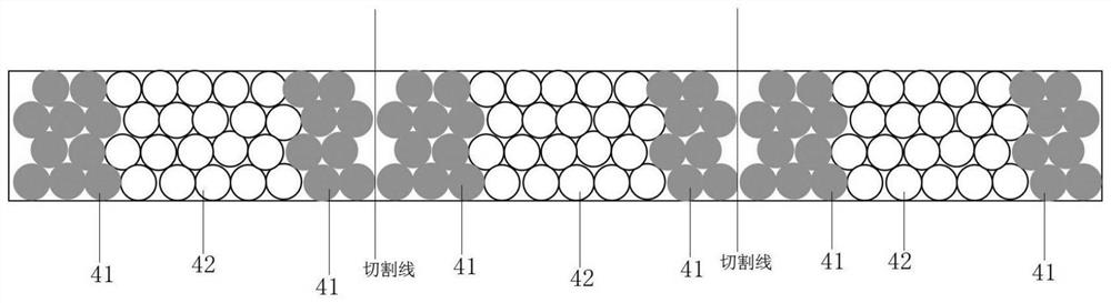 Method for preparing sectional aerosol generating matrix rod in intermittent spraying manner