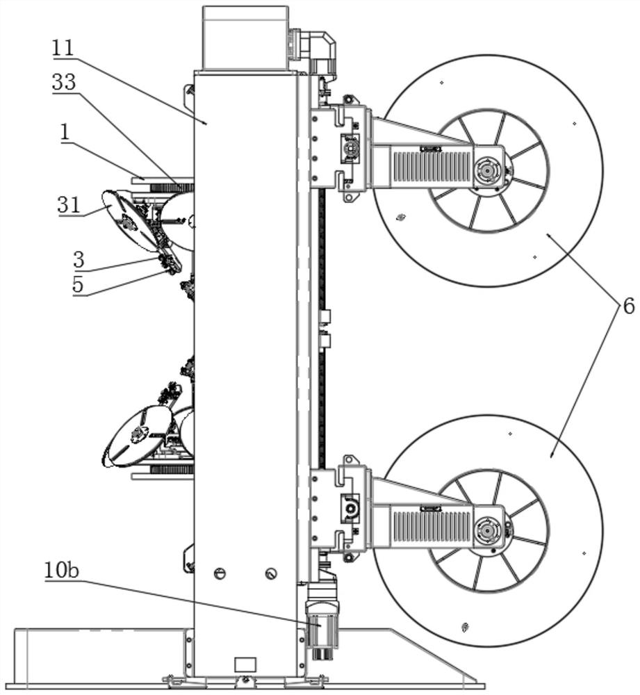 Superconducting cable vertical winding device based on strip-shaped material