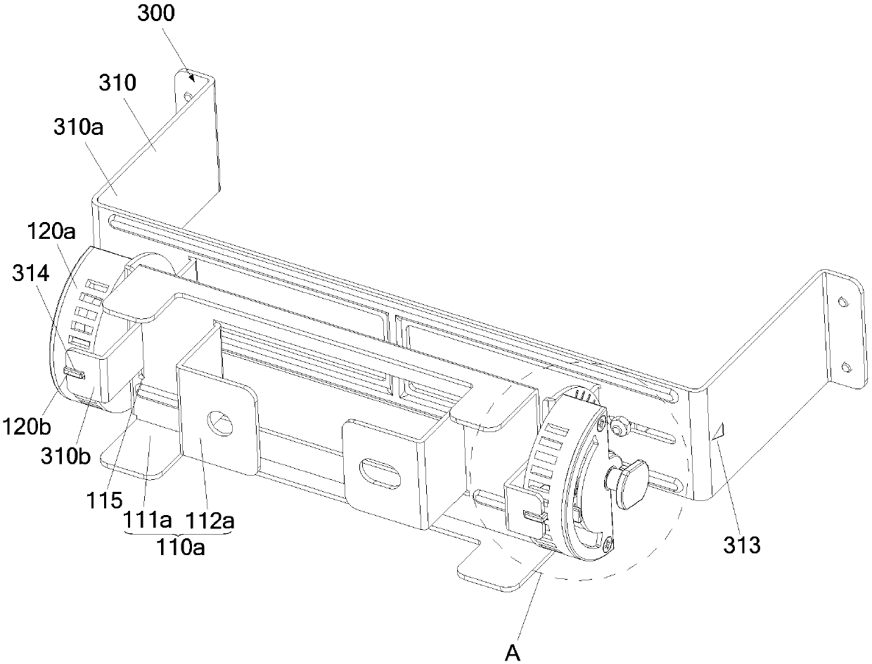 Mounting bracket and lamp assembly with mounting bracket