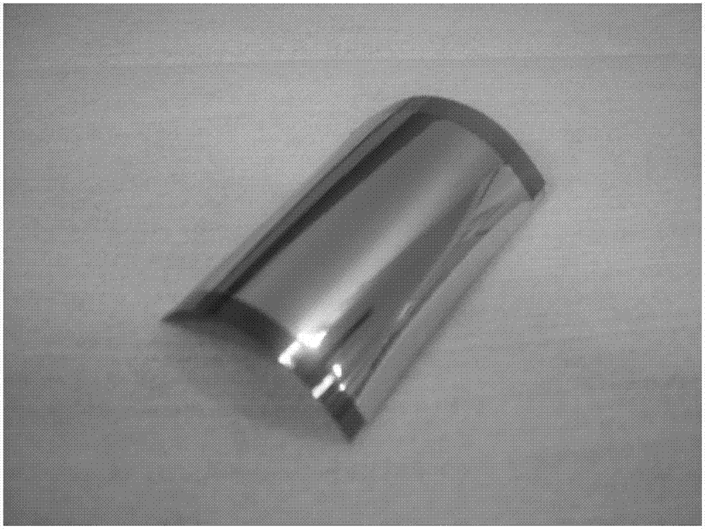 Thin-film solar cell composite back electrode utilizing polymers as substrate and preparation method