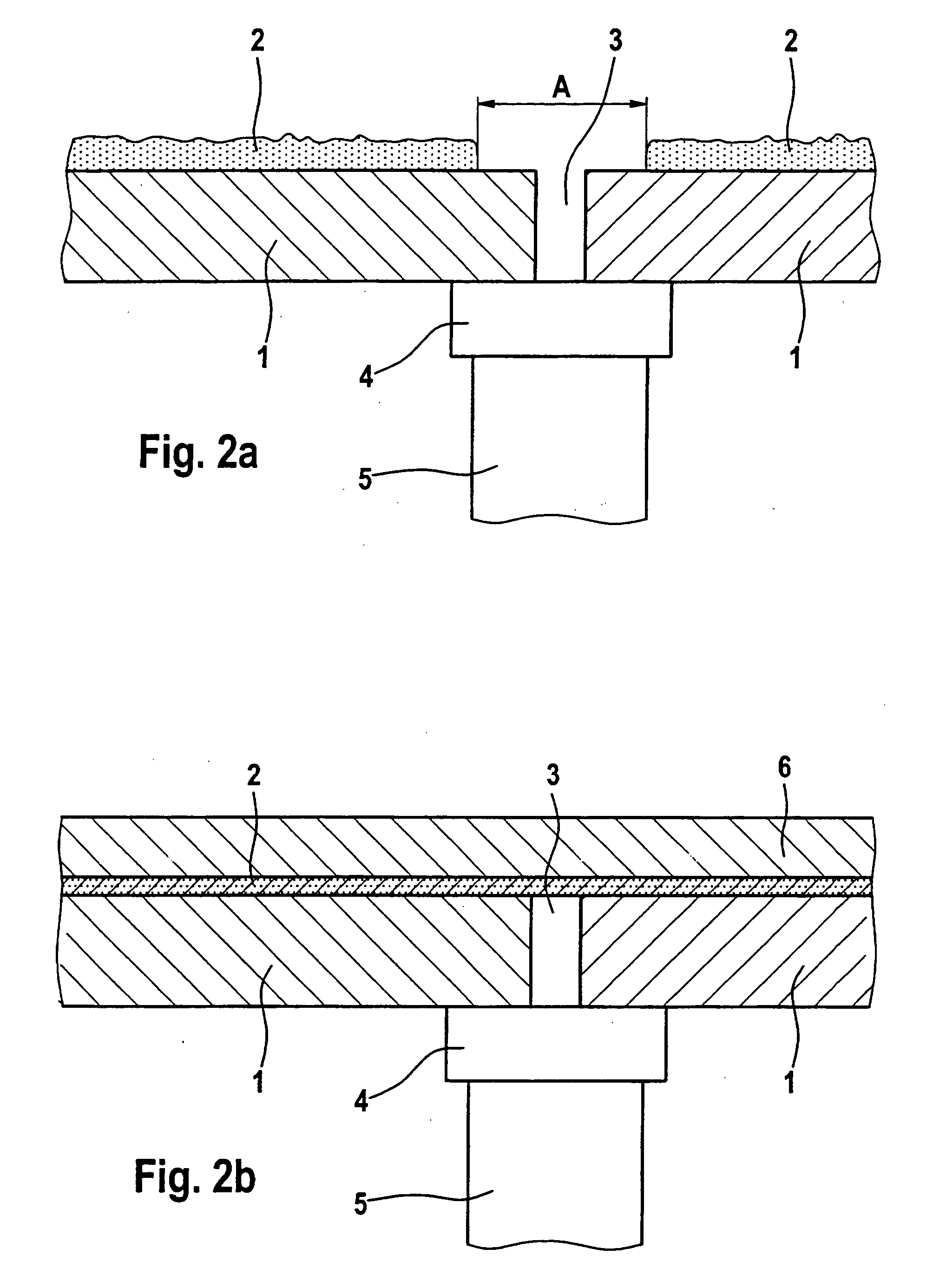 Floor covering for covering removable floor plates, floor structure with floor covering and method for producing the floor covering