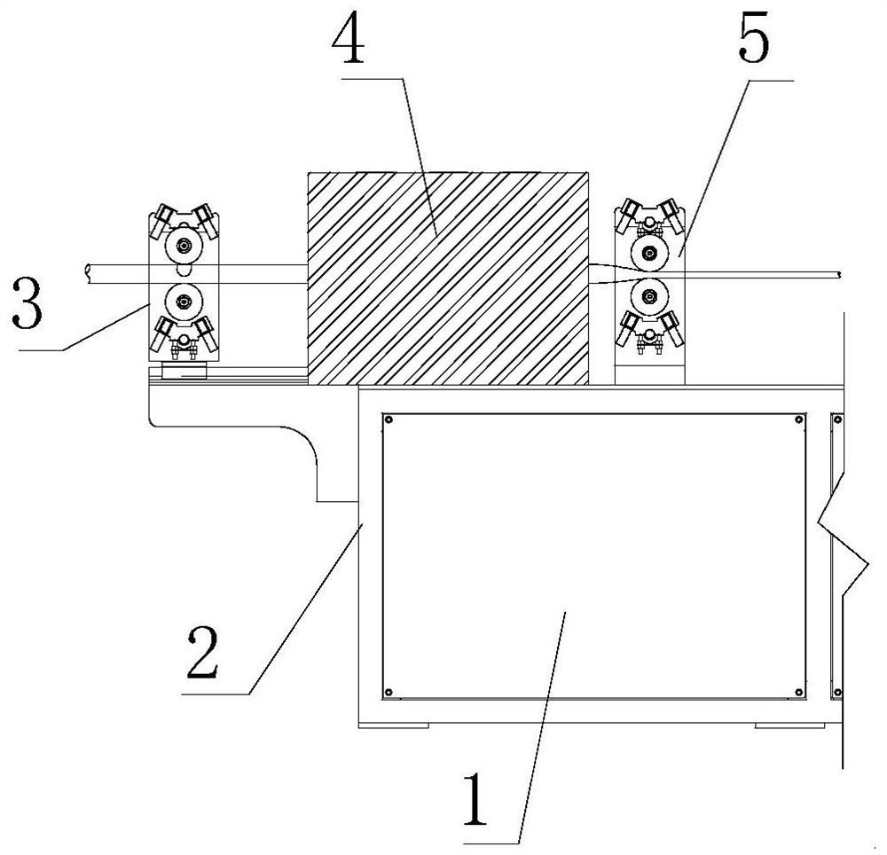 Heating assembly for round wire cut-off machine