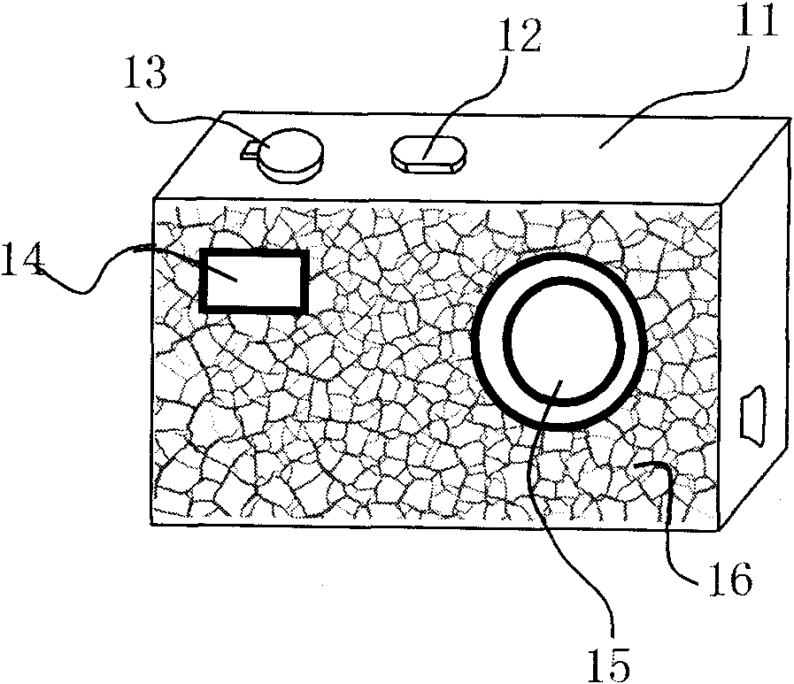 Method for manufacturing crackle ornamentations on articles and digital camera with ornamentations