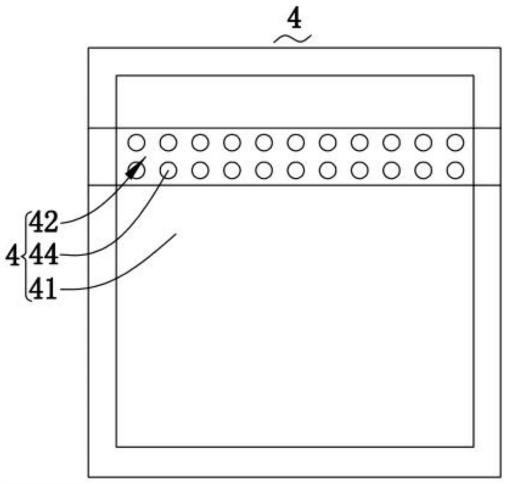 A cloth conveying leveling machine