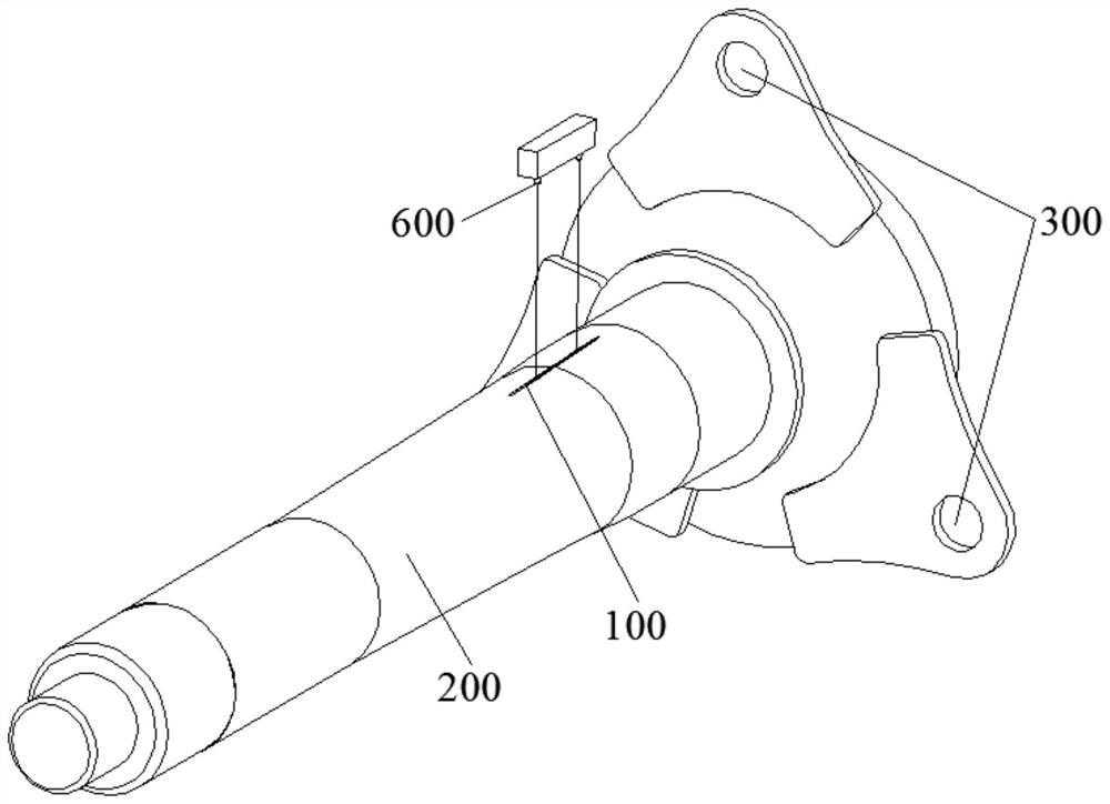 Automatic pin hole centering detection device and pin hole reference line manufacturing device