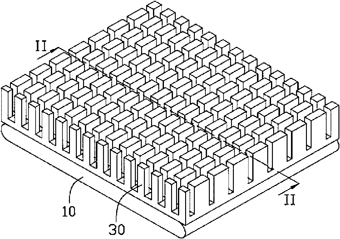 Uniform-temperature panel and manufacturing method thereof