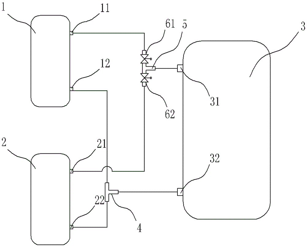 Single-compression-cylinder air conditioner and control method for refrigerants thereof