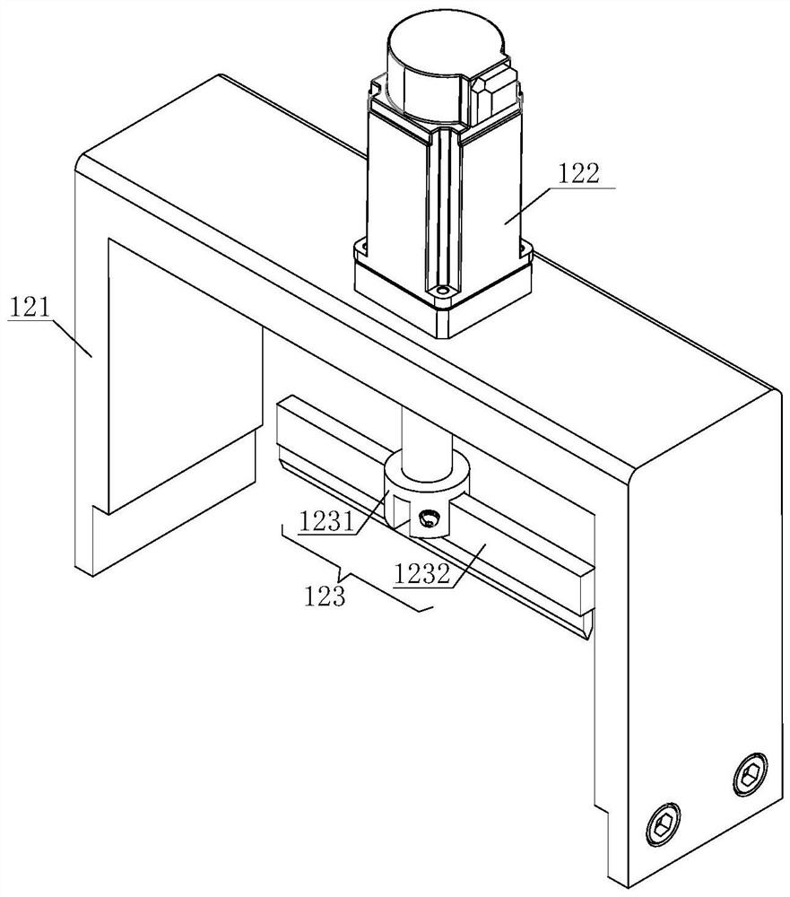 Multi-directional cutting equipment with flat wipe structure for garment making