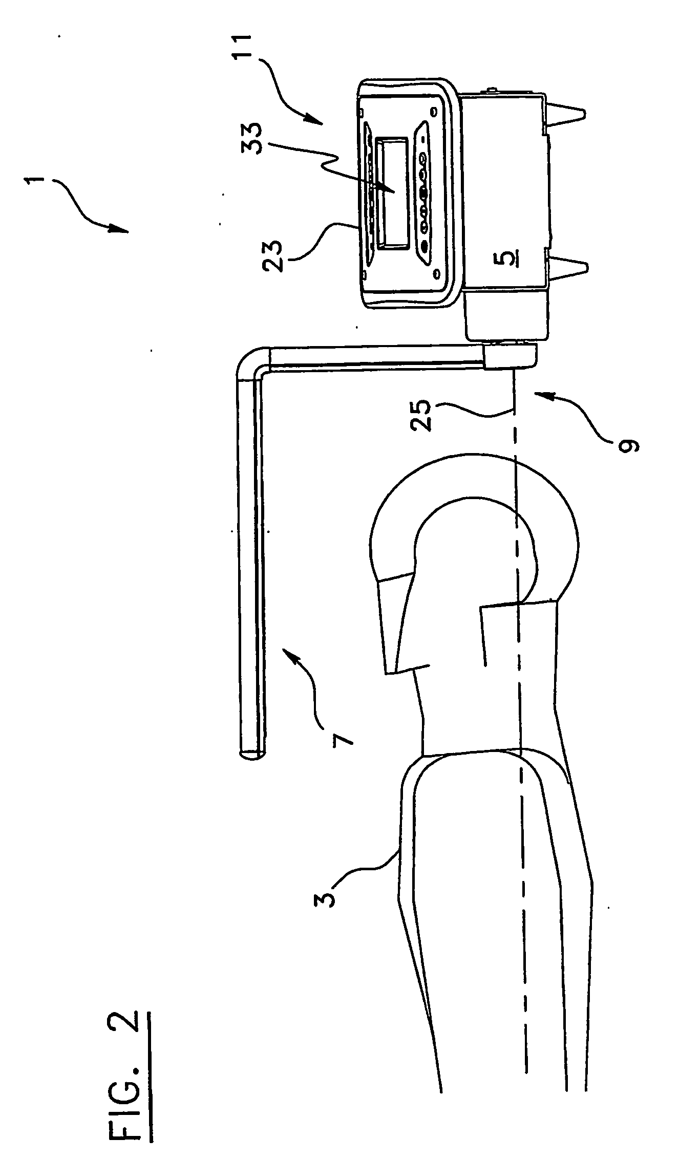 Controllable light therapy apparatus, assembly including the same, and method of operating associated thereto