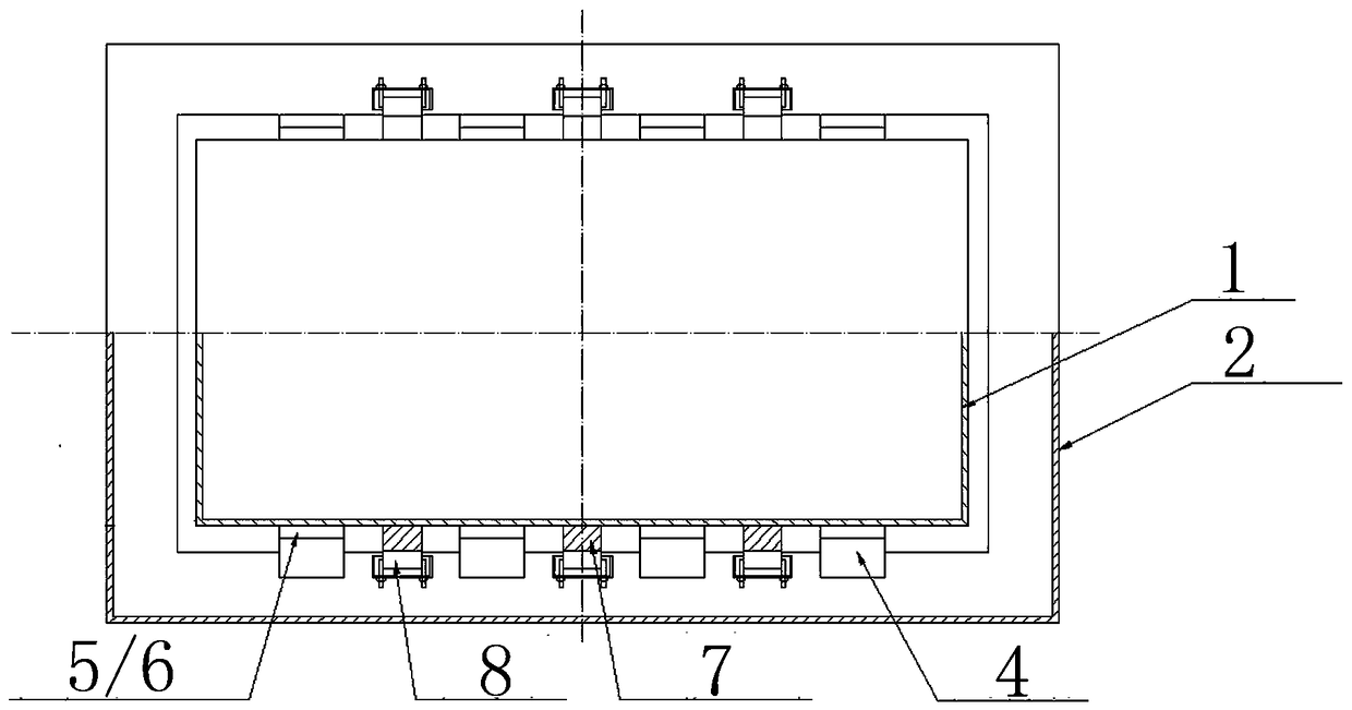 Clamping and jacking device of aluminum electrolytic cell