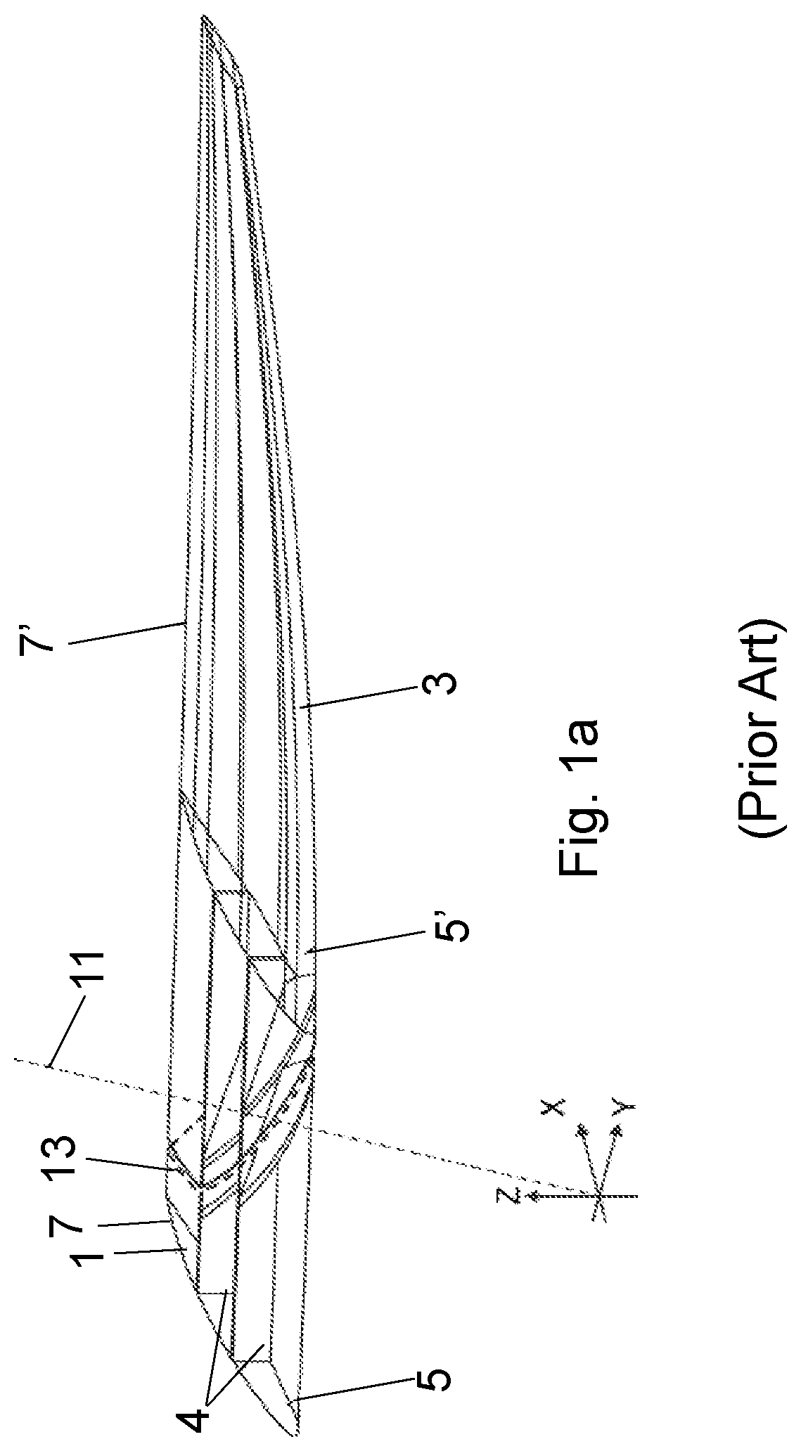 Curved interface between an outer end of a wing and a moveable wing tip device