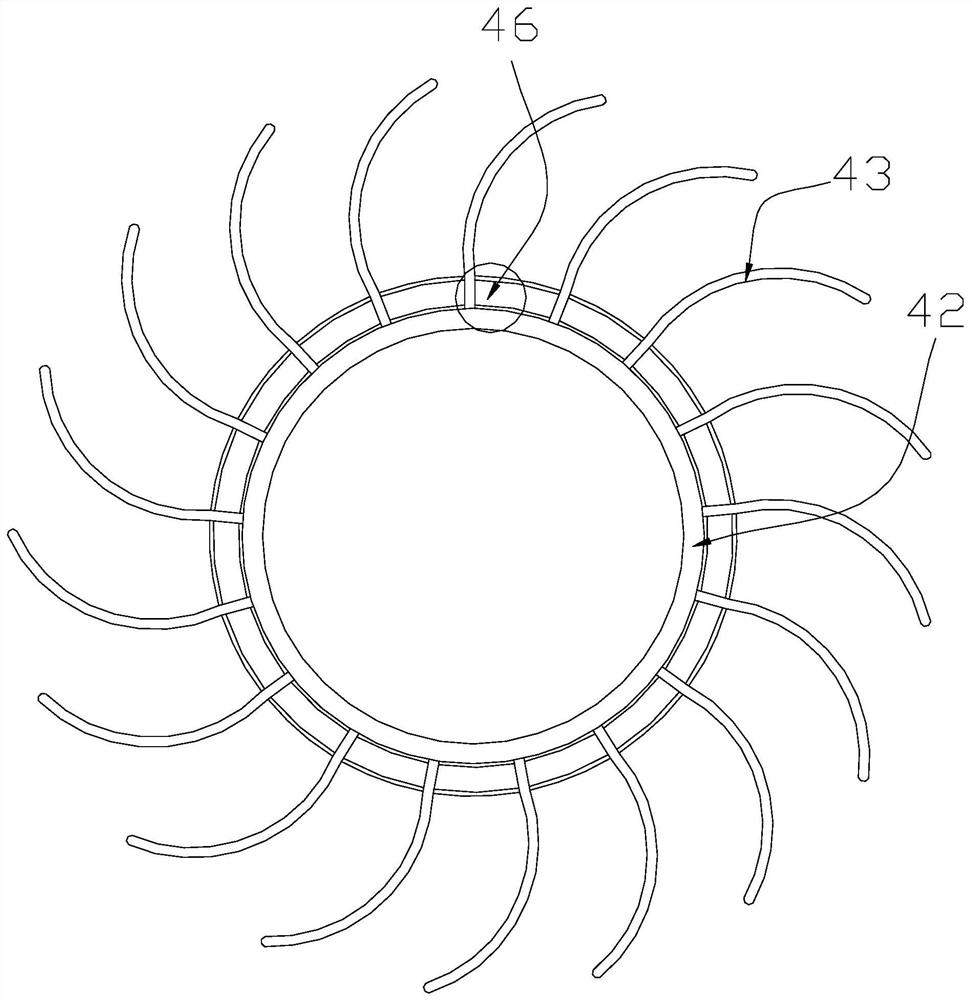 A capacitor film cleaning device using centrifugal force to prevent overlapping