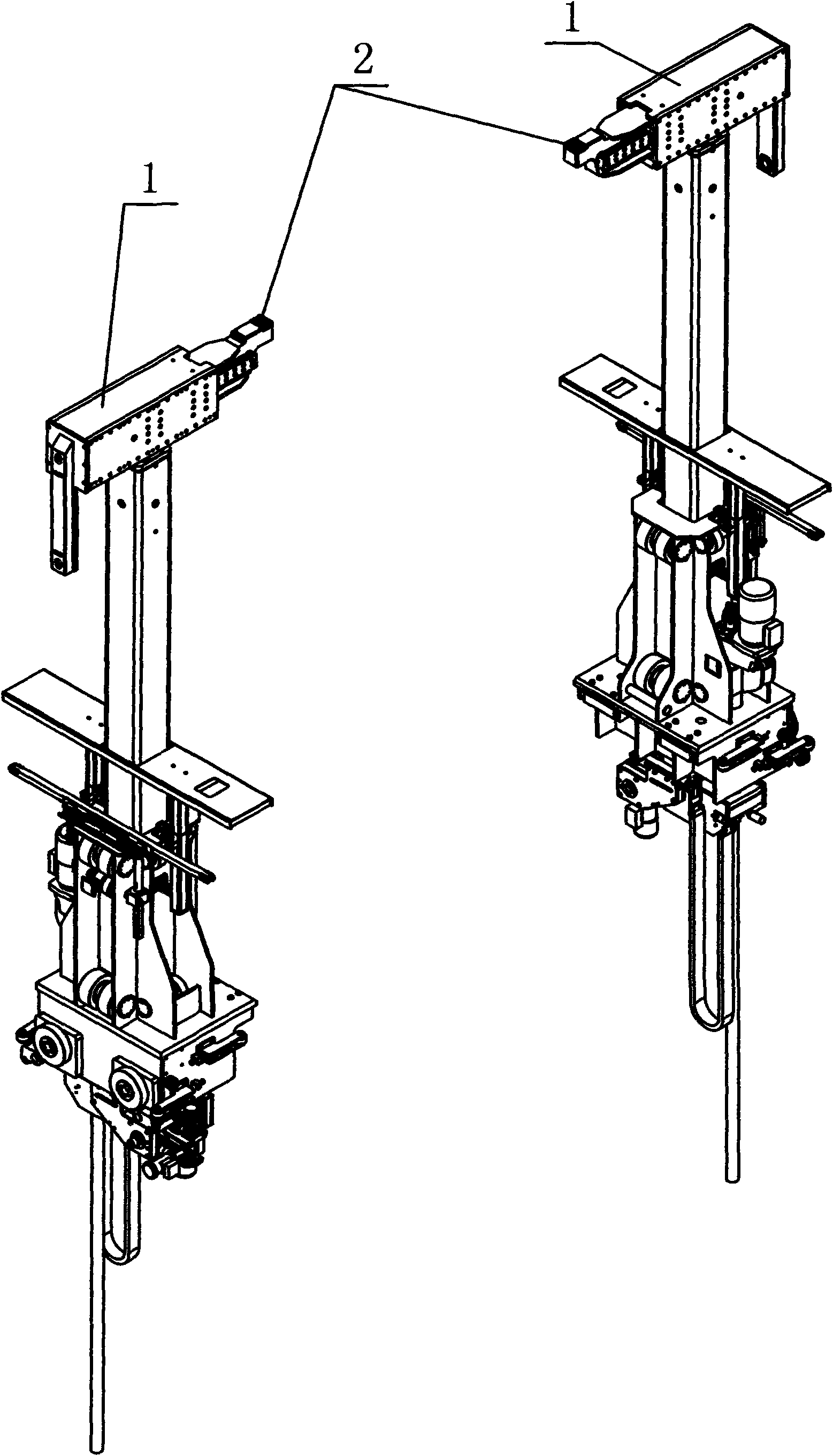 Load transverse adjusting mechanism for bilateral half-spring type holding head