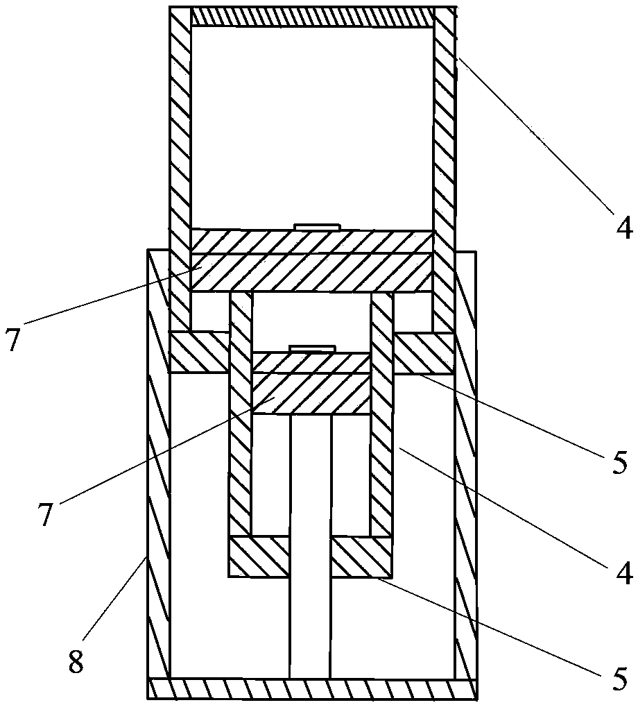 Tea-leaf picker suitable for being carried for long time and working method thereof