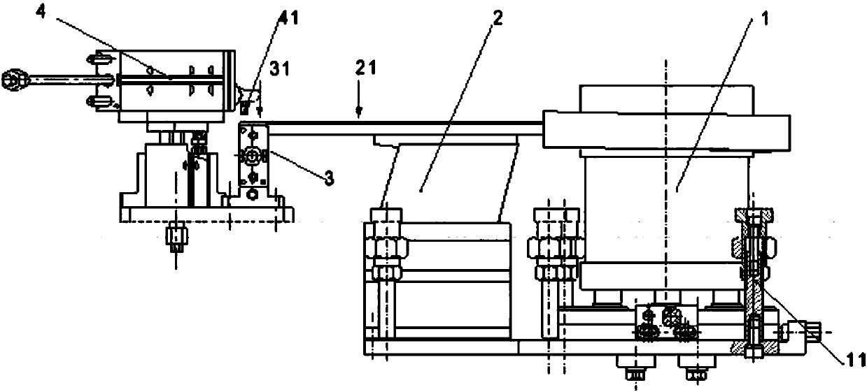 Automatic workpiece conveying device