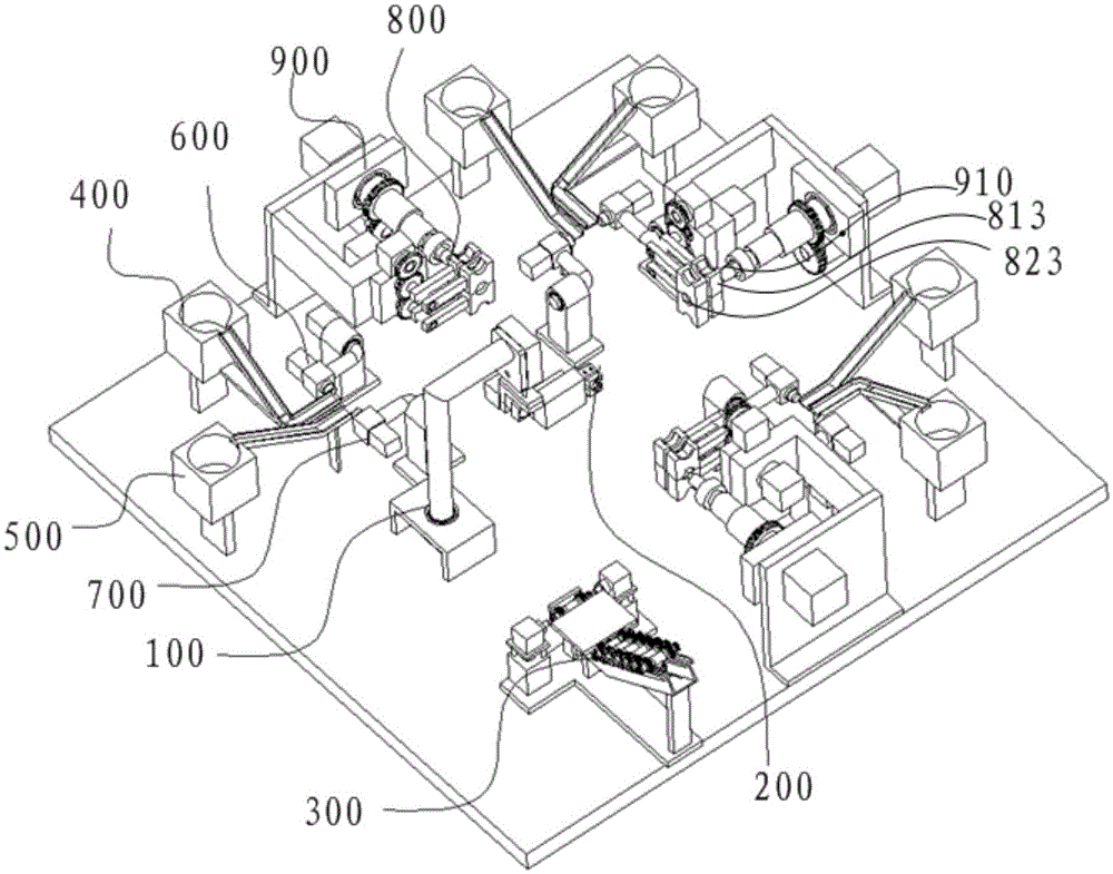 Assembling device and method for tee pipes
