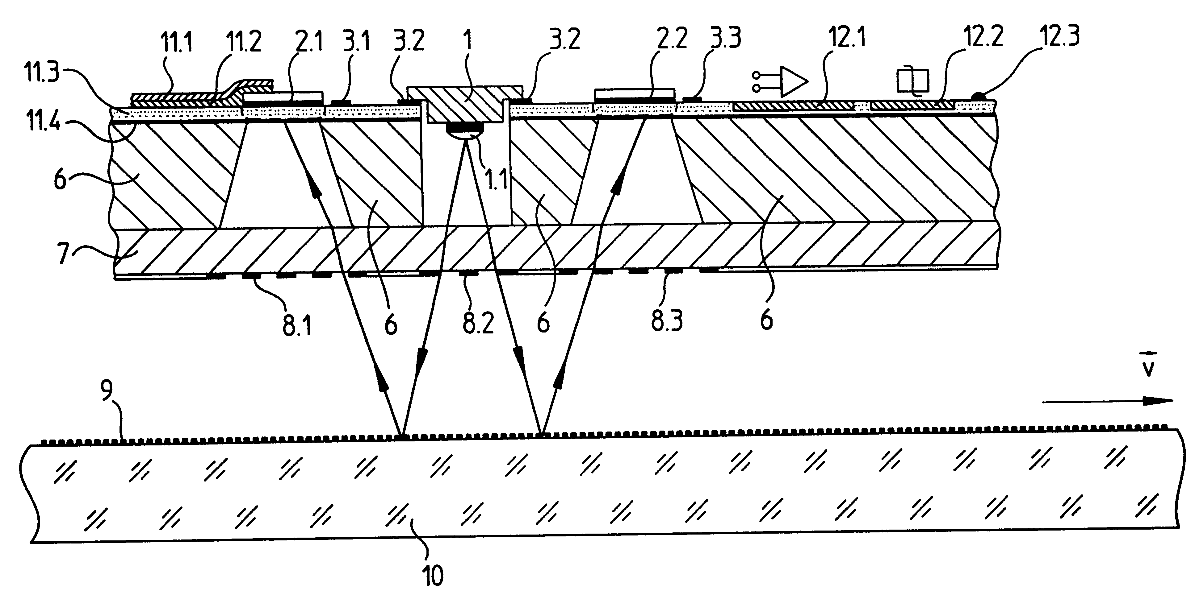 Optical detector for measuring relative displacement of an object on which a grated scale is formed