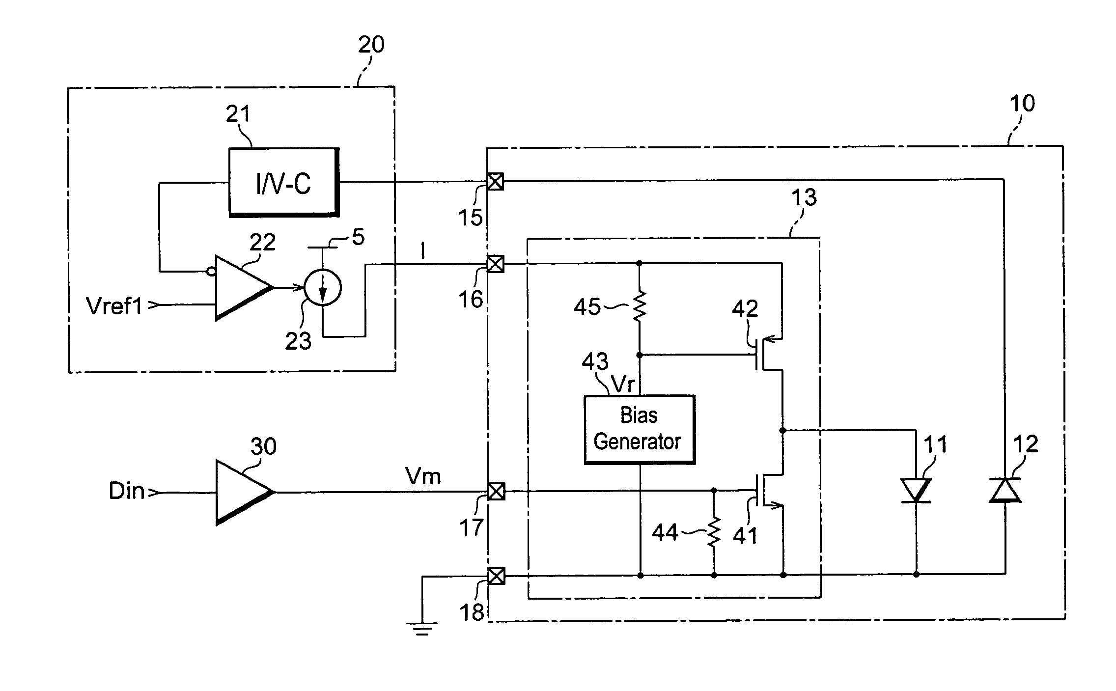 Optical transmitter with a shunt driving configuration and a load transistor operated in common gate mode
