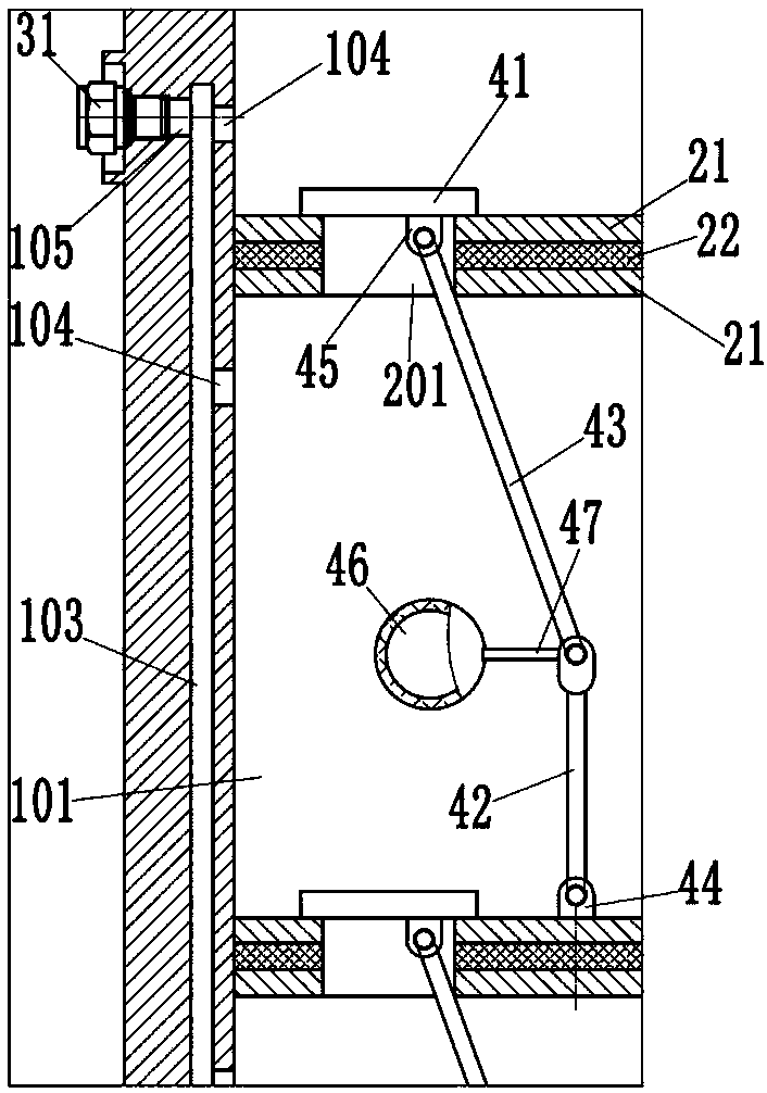 Water heater capable of performing layered water heating