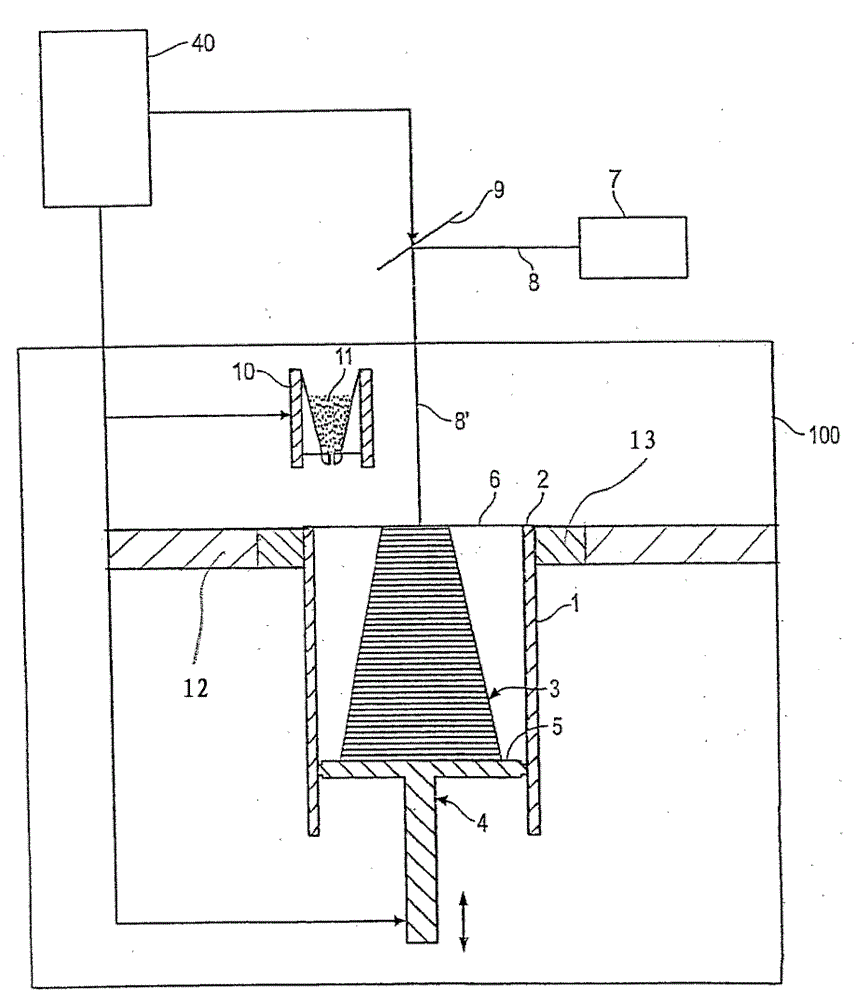 Device for generatively producing three-dimensional objects with the aid of an insulated construction zone